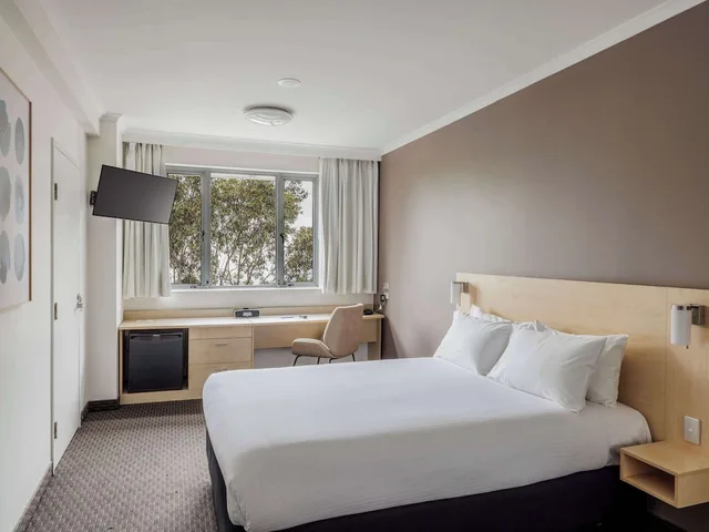 غرفة قياسية بسرير مزدوج، IBIS SYDNEY OLYMPIC PARK 2/3