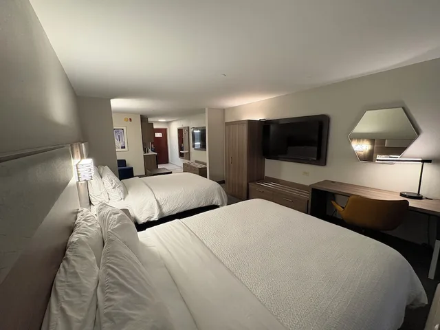 جناح بسريرين كوين مع أريكة، Holiday Inn Express Hotel And Suites Lafayette 1/5