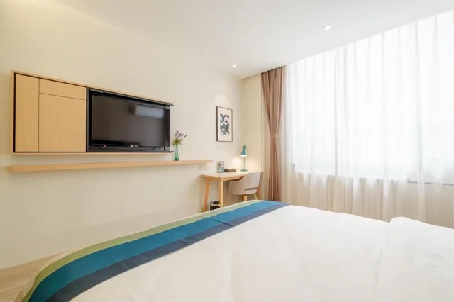 Superior, Queen Bed, Home Inn (Tianjin West Railway Station) 5/6