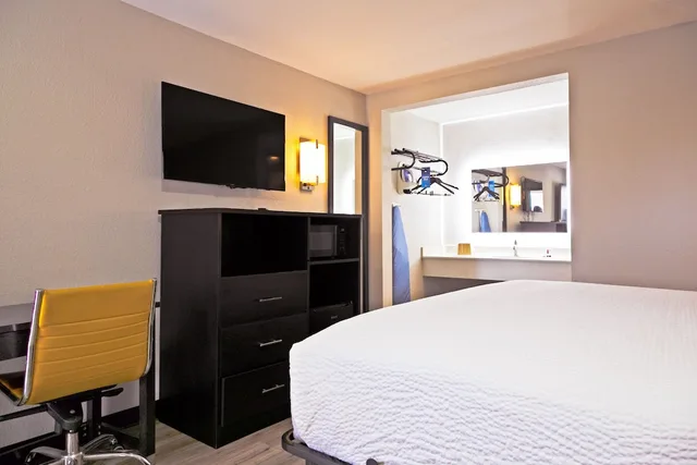 غرفة بسرير مزدوج لذوي الإعاقة، Days Inn by Wyndham Augusta/Fort Gordon 4/9