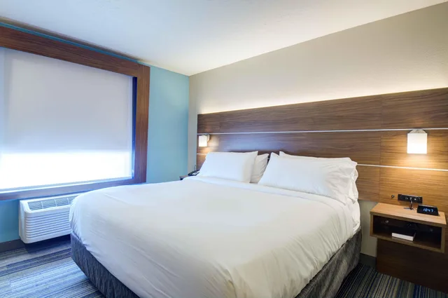 غرفة بسريرين كوين لذوي الإعاقة، Holiday Inn Express Hotel And Suites North Platte 1/3