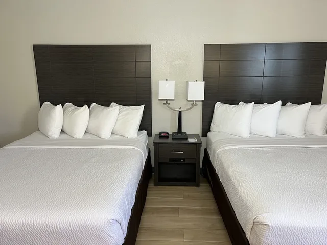 جناح بسريرين كوين، Days Inn by Wyndham Somerset PA I-70 I-76 3/10