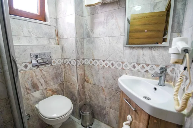 غرفة كومفورت ثلاثية، Hotel Vitis 4/6