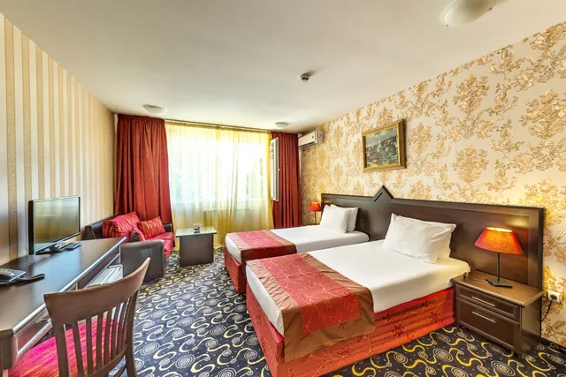 غرفة ديلوكس بسرير مزدوج أو سريرين منفصلين، Montecito Hotel Sofia 1/4