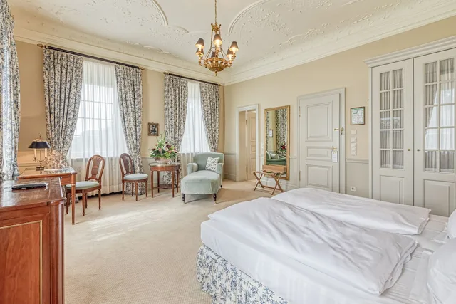 غرفة ديلوكس بسرير كوين، WALD AND SCHLOSSHOTEL FRIEDRICHSRUHE 2/4