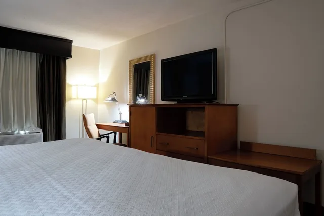 جناح بسرير كينج بغرفة نوم واحدة، American Inn and Suites Ferndale 3/4