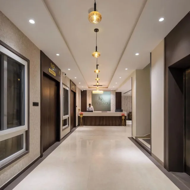 Hotel Kingsway، رايبور 4/40