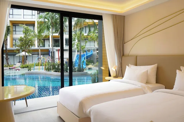 Deluxe, King Bed, Pool Access، Wyndham Garden Naithon Phuket 2/4