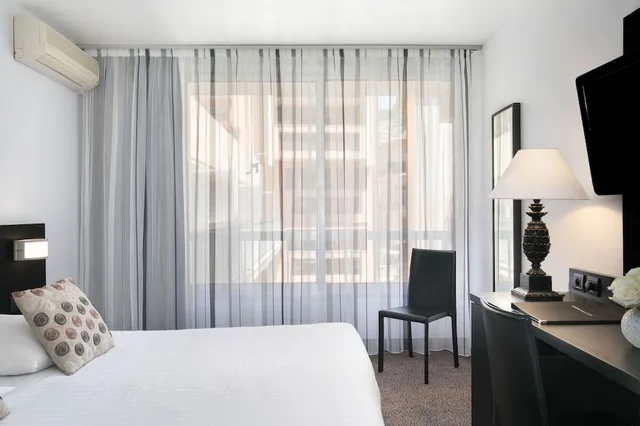 غرفة سوبيريور بسرير كينج، Best Western Hotel Mediterranee Menton 6/10