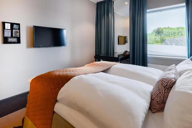 غرفة قياسية بسرير كوين، Clarion Hotel Bergen Airport 1/3