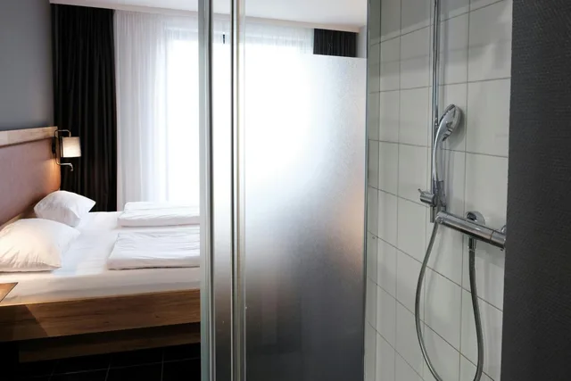 Standard, King Bed, Queen Bed, FOUR POINTS FLEX by Sheraton Ratingen Dusseldorf Airport 6/10