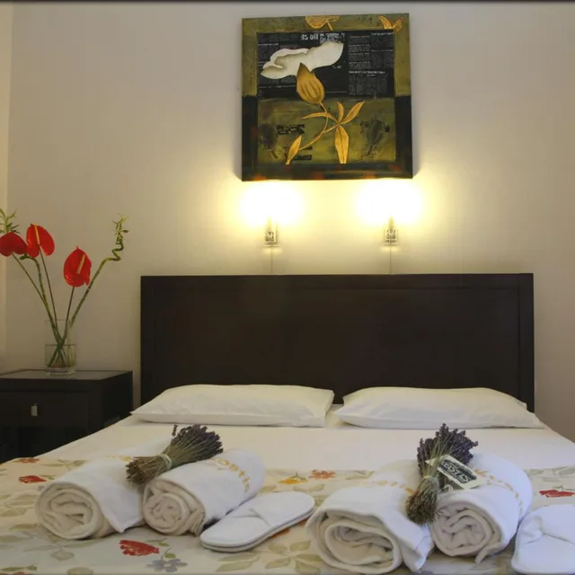 غرفة ثلاثية، Hotel Kostis 6/6