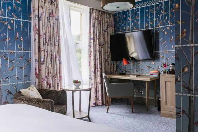 Superior, Double Bed, Pendley Manor 9/10
