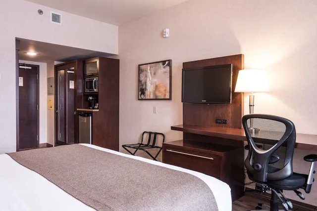 غرفة قياسية بسرير كينج، Quality Inn and Suites Val d Or, QC 8/9