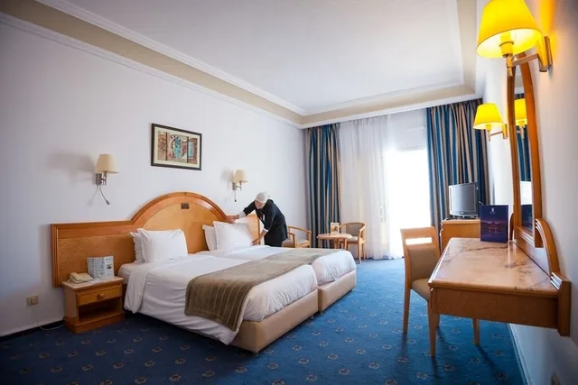 غرفة بسريرين منفصلين بإطلالة على البحر، Mahdia Palace Thalasso 4/5
