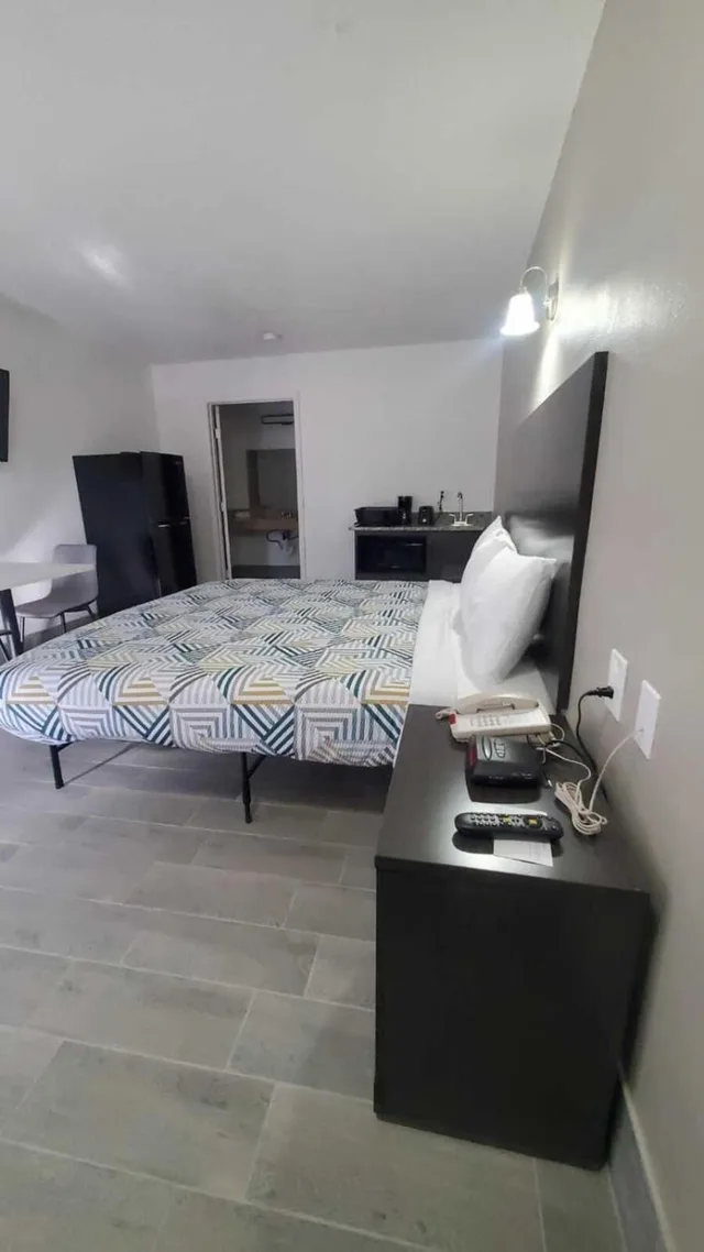 غرفة بسرير كينج، Motel 6 Branson West Silver Dollar City 6/10