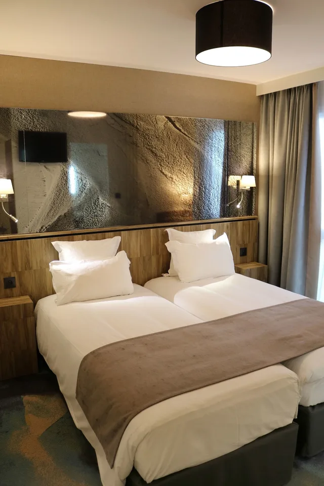 غرفة بسرير مزدوج، Le Saint Aubert Hotel 2/4