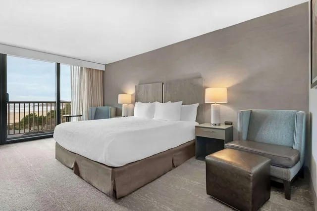 غرفة قياسية بسرير كينج بإطلالة على البحر يُسمح فيها بالحيوانات الأليفة، Best Western Plus Agate Beach Inn 4/6