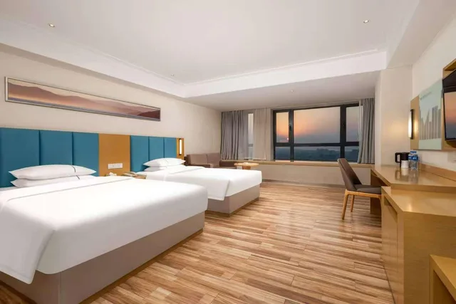 Deluxe, Twin Beds, 1 Queen and 1 Single Bed, City Comfort Inn Jingzhou Wanda Plaza 1/1