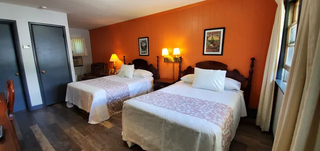 غرفة قياسية بسريرين مزدوجين، Glass House Inn 5/10