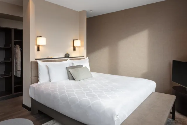 جناح تنفيذي، Hotel Victoria 2/3