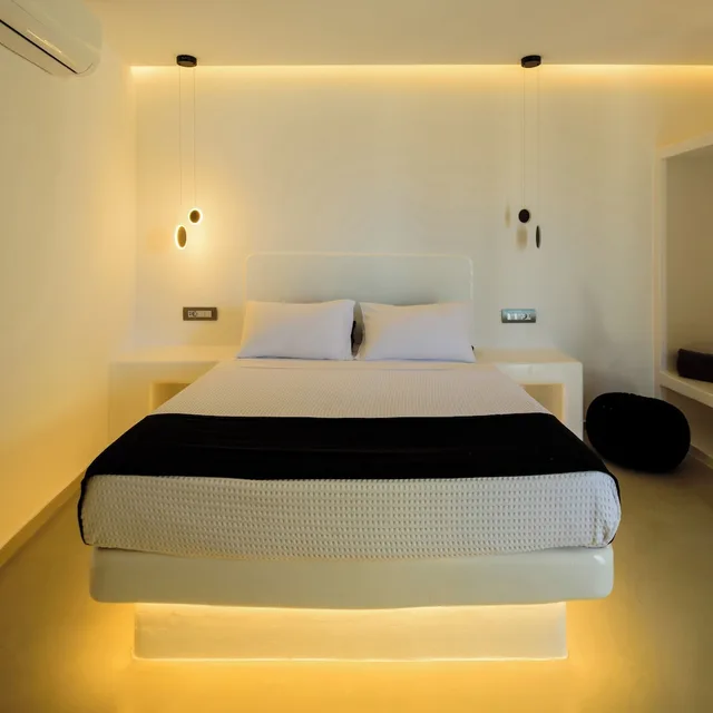 Superior, Queen Bed, Sea View, Shared Balcony, Tataki Hotel 7/10