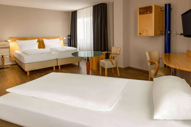 Plus, Lounge، Amedia Dresden Elbpromenade, Trademark Collection by Wyndham 1/4