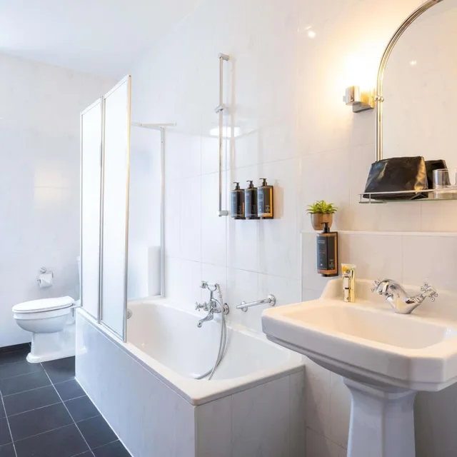 غرفة كلاسيكية بسريرين منفصلين مع أريكة، Mercure Brussels Centre Rogier 2/5