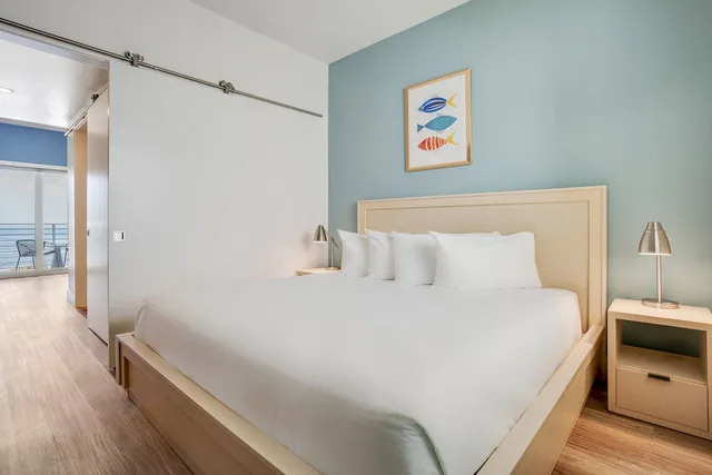 Suite, King Bed, Ocean Front, Sofa, Accessible, Fisher Inn Resort & Marina 1/3