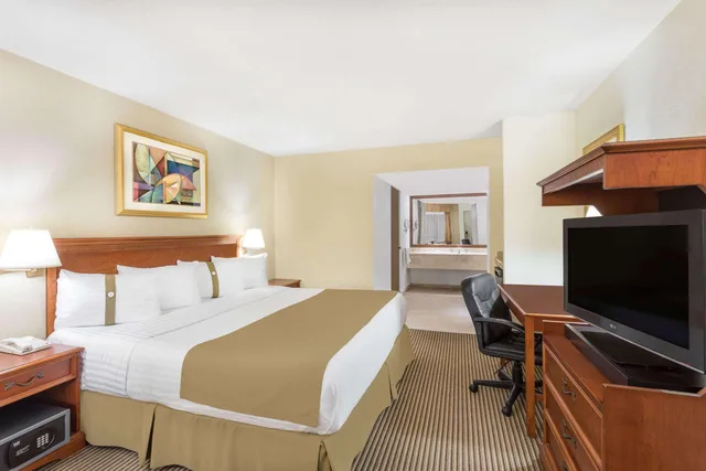 غرفة تنفيذية بسرير كينج لذوي الإعاقة، Wyndham Garden Ciudad Obregon 1/1