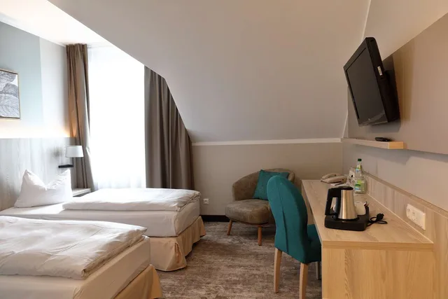 غرفة كومفورت بسريرين منفصلين بحوض استحمام، Best Western Hotel Erfurt-Apfelstaedt 1/1