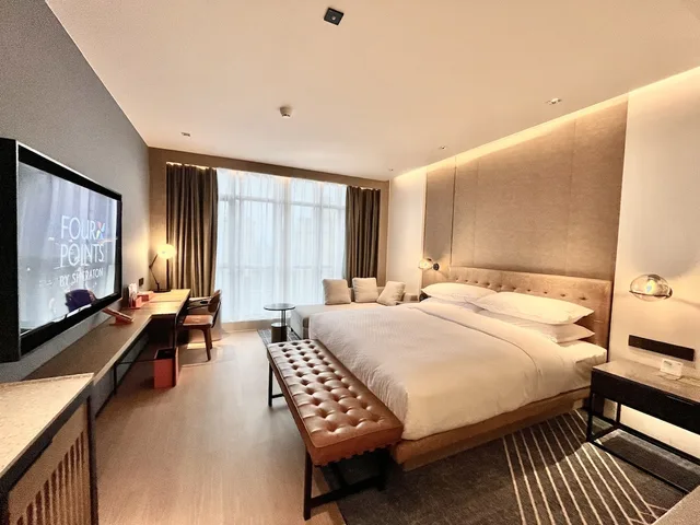 غرفة بسرير كينج بإطلالة، Four Points by Sheraton Chongqing, Yongchuan 1/3
