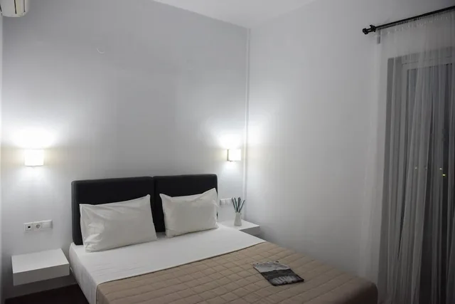 استوديو بسرير كينج، Aestas Apts 2/9
