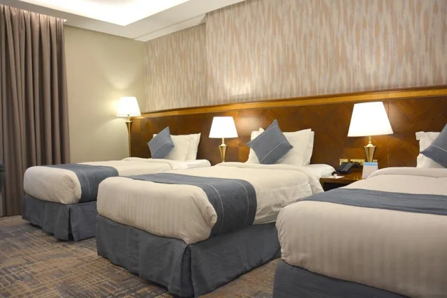 غرفة ثلاثية بثلاثة أسرّة، فندق مادن(Maden Hotel) 2/4