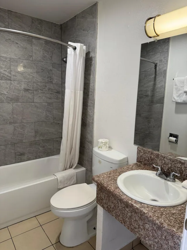 غرفة بسريرين كوين، National Inn Garden Grove 7/10
