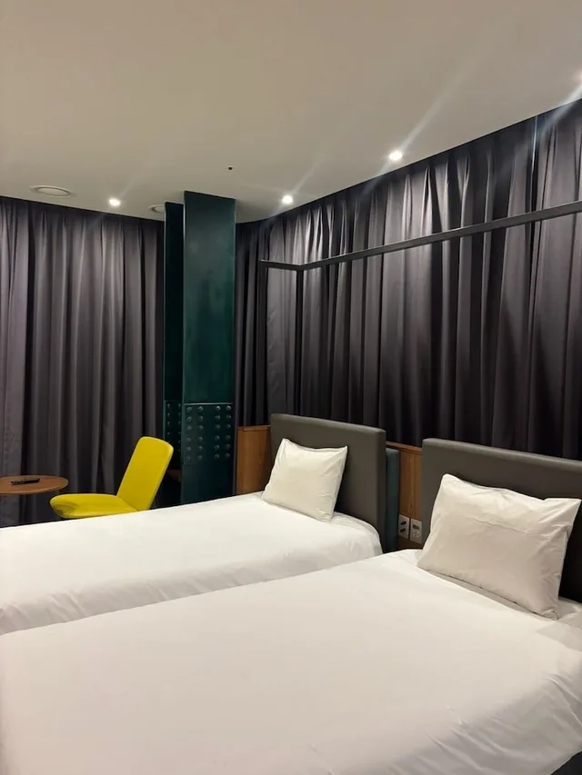 غرفة قياسية بسريرين منفصلين، Le Seoul Hotel 2/3
