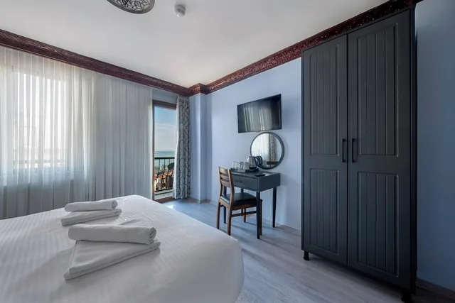 غرفة ديلوكس بسرير مزدوج بإطلالة على البحر، Mytra Hotel 2/10