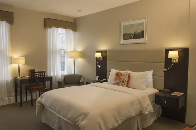 غرفة ديلوكس بسرير كوين، Newbury Guest House 1/3