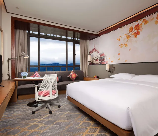 جناح جونيور بسرير كينج بغرفة نوم واحدة للمدخنين، Hilton Garden Inn Shangri-La 2/5