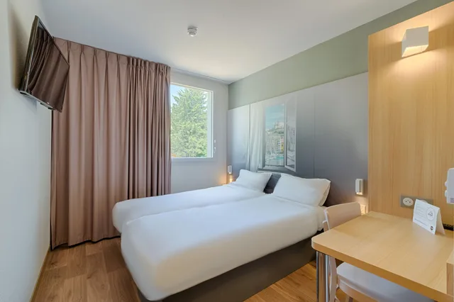غرفة بسريرين منفصلين، B&B Hotel Le Mans Nord 1 3/4