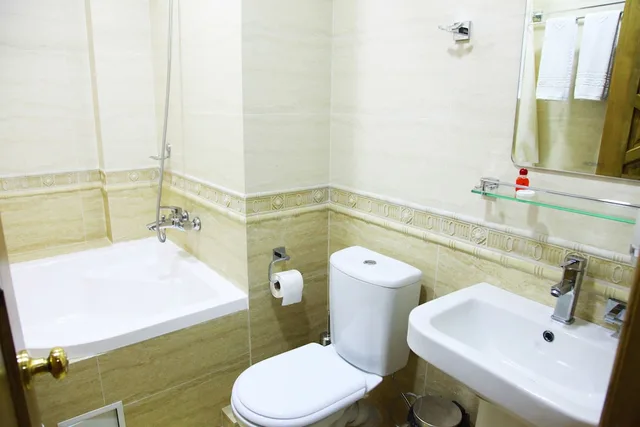 غرفة قياسية بسرير مزدوج، Kukaldosh Hotel 5/7