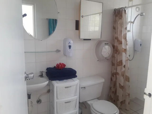 استوديو شهر العسل متصل بسرير كينج بإطلالة على الحديقة بغرفتي نوم مع أريكة، Palmita Hotel Hostel 2/4
