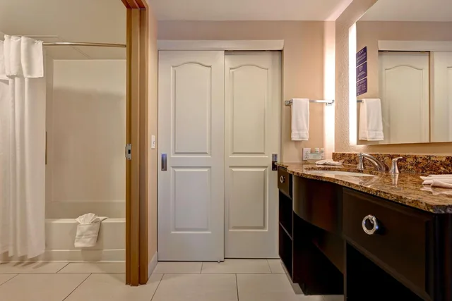 جناح بسرير كينج بغرفة نوم واحدة مع أريكة، Homewood Suites by Hilton Albuquerque Airport 4/5