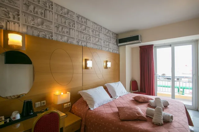 غرفة قياسية بسريرين منفصلين بإطلالة على المرفأ، Life Hotel 9/10