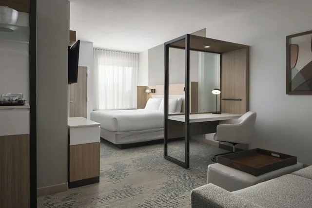 جناح بسرير كينج مع سرير سحّاب إضافي لذوي الإعاقة، Springhill Suites By Marriott Troy Dayton 5/5