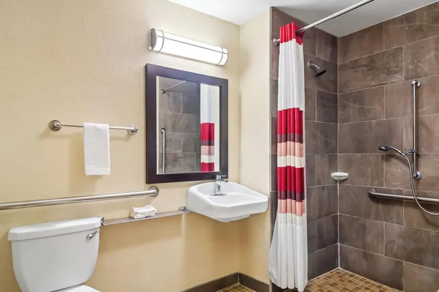 Premium, Suite, Multiple Beds، Red Roof PLUS Jacksonville - Southpoint 6/7