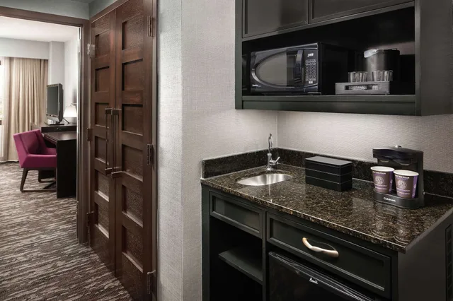 جناح تنفيذي بسرير مزدوج، Embassy Suites By Hilton Crystal City National Airport 4/4