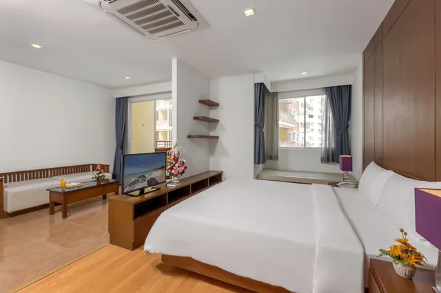 جناح ديلوكس بسرير كينج بإطلالة على المدينة، Elite Suites Patong 5/10