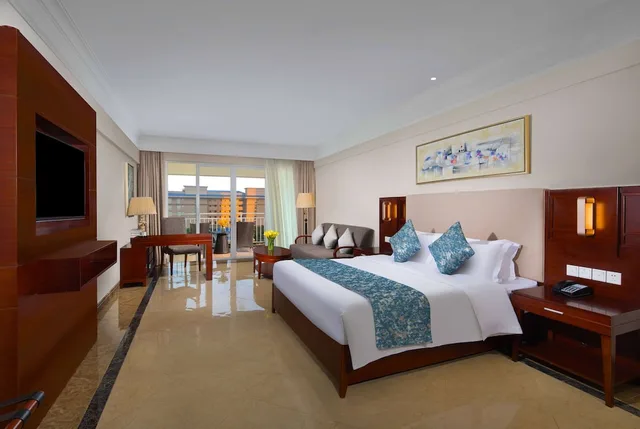 Room, King Bed, Sunrise View, Ocean View، Wyndham Garden Wenchang Nanguo 2/8