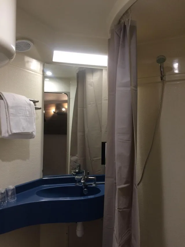 غرفة قياسية بسرير مزدوج، Good Hotel Marseille Aubagne 8/9